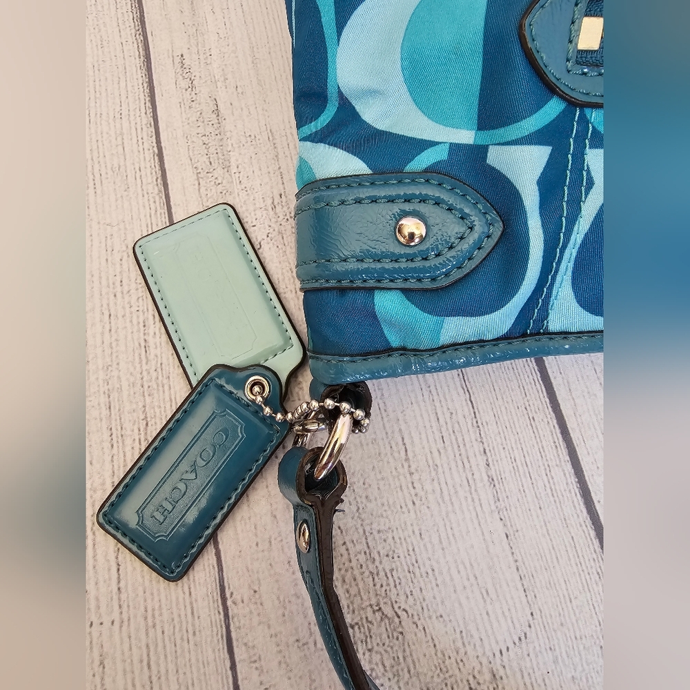 Coach Daisy Dream C Print Teal Convertible Hobo/Crossbody Bag F26023 - Picture 5 of 14
